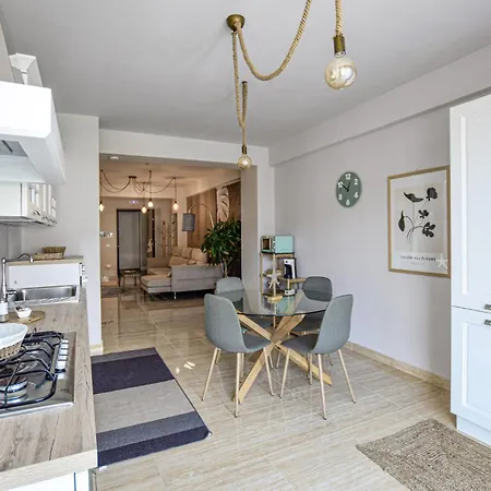 Stunning In Falerna Marina With Kitchen Falerna Scalo